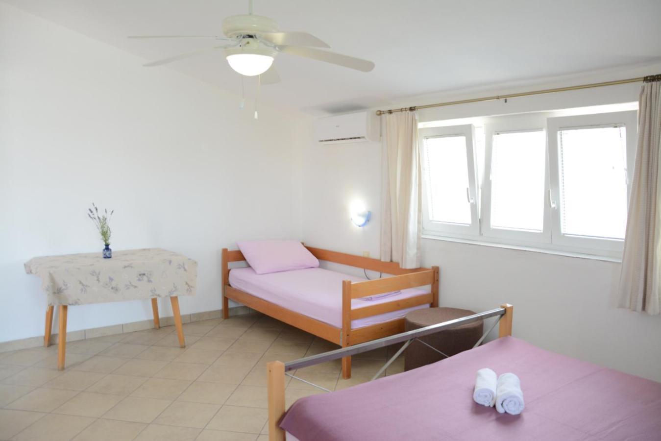 Apartments Marina Ražanac Habitación foto