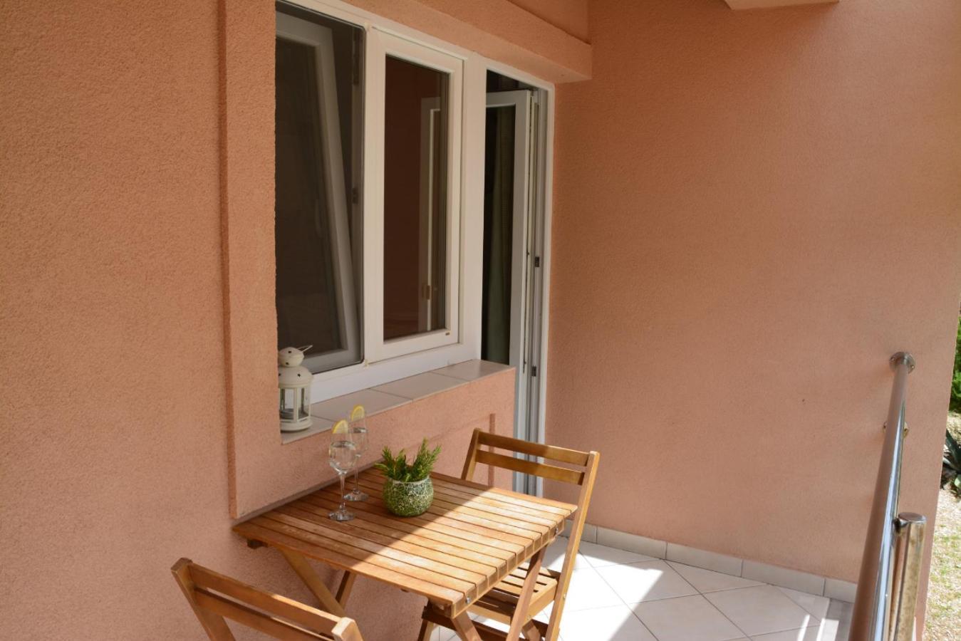Apartments Marina Ražanac Habitación foto