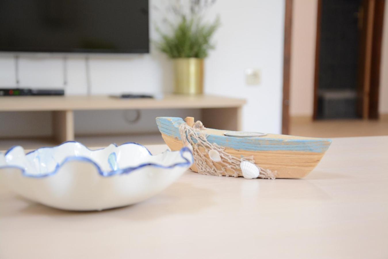 Apartments Marina Ražanac Habitación foto